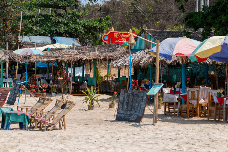 Strand Restaurants warten auf Touristen