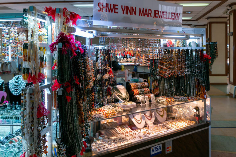 Juwellier-Shop im Gems Museum in Yangon